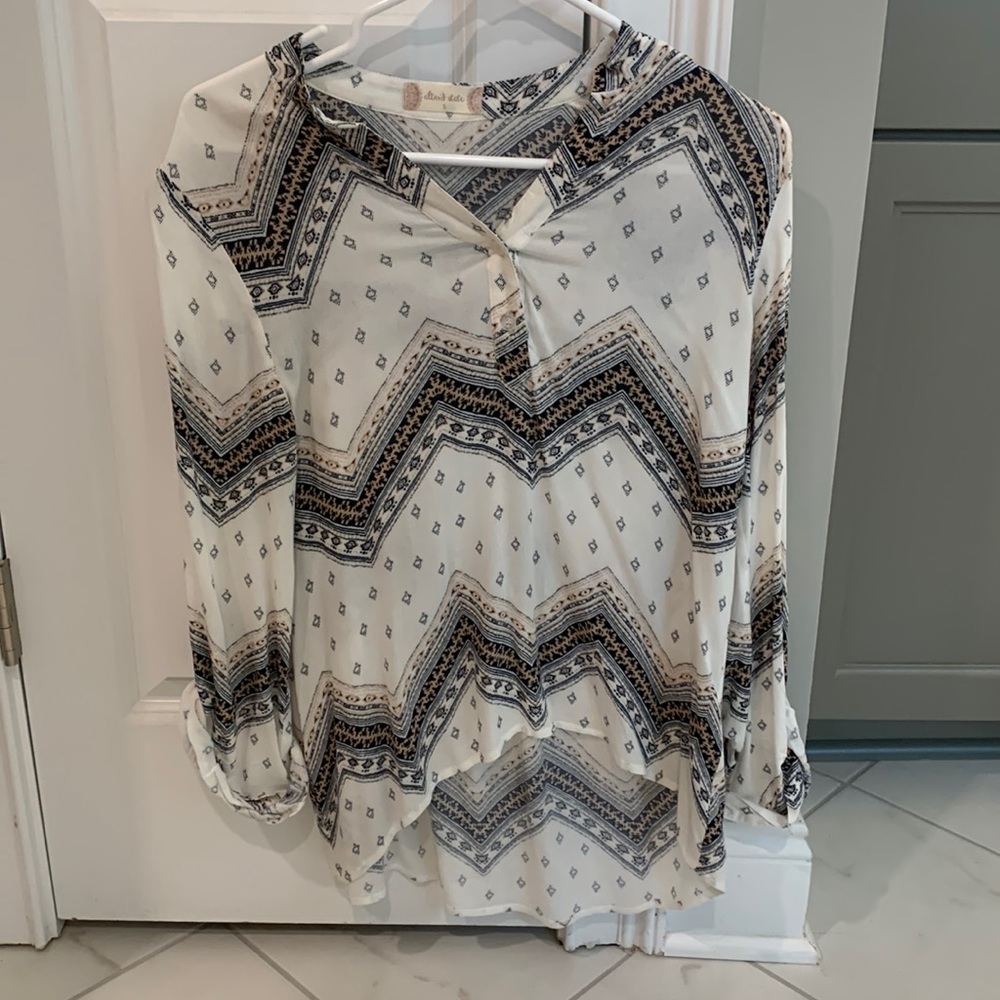 Hi Lo Altar’d State Tunic top Small
